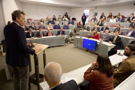 Sala de sesiones durante la Cuenta Pública 2025 del Panel de Expertos Eléctrico