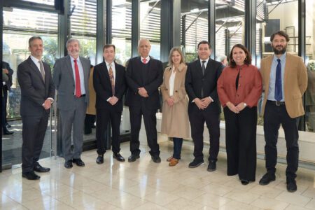 Fotografía grupal de los asistentes a la Cuenta Pública 2025 del Panel de Expertos