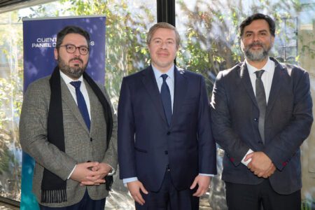 Autoridades e invitados en la Cuenta Pública 2025 del Panel de Expertos Eléctrico